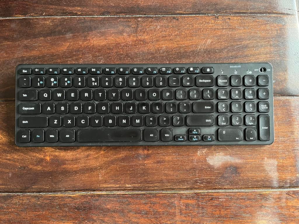 Bluetooth keyboard by BlueBuilt, Ophalen of Verzenden, Gebruikt, 88 toetsen, Overige merken