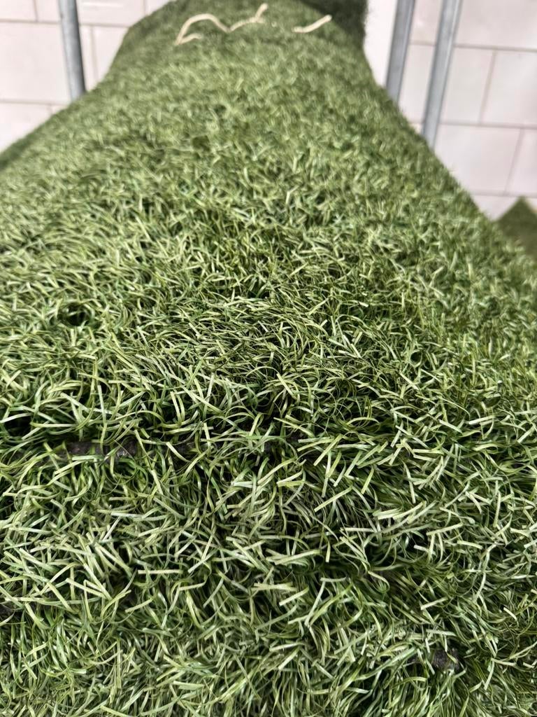 40m2 Kunstgras. 4cm hoog! (4m x 10m) €200,-, Tuin en Terras, Gras en Kunstgras, Kunstgras, Ophalen of Verzenden, Zo goed als nieuw