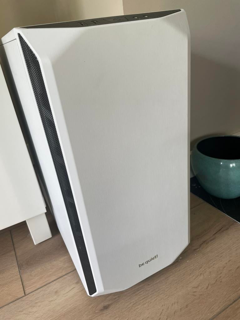 Computercase  ombouw case Bquiet, Minder dan 60 m³, 3 snelheden of meer, Ophalen of Verzenden, Zo goed als nieuw