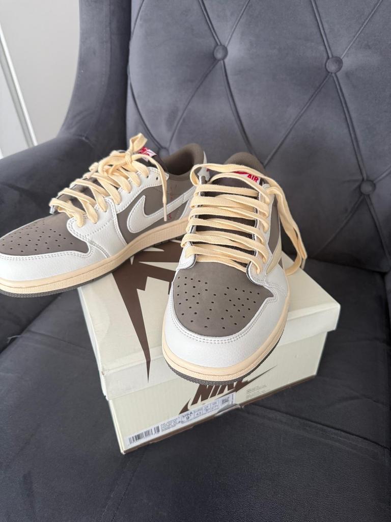 Travis Scott, Kleding | Heren, Schoenen, Bruin, Nieuw, Ophalen of Verzenden, Sneakers of Gympen