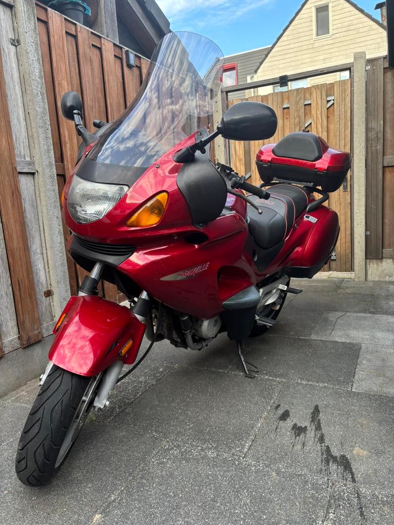 Honda deauvville 650, Particulier, Toermotor