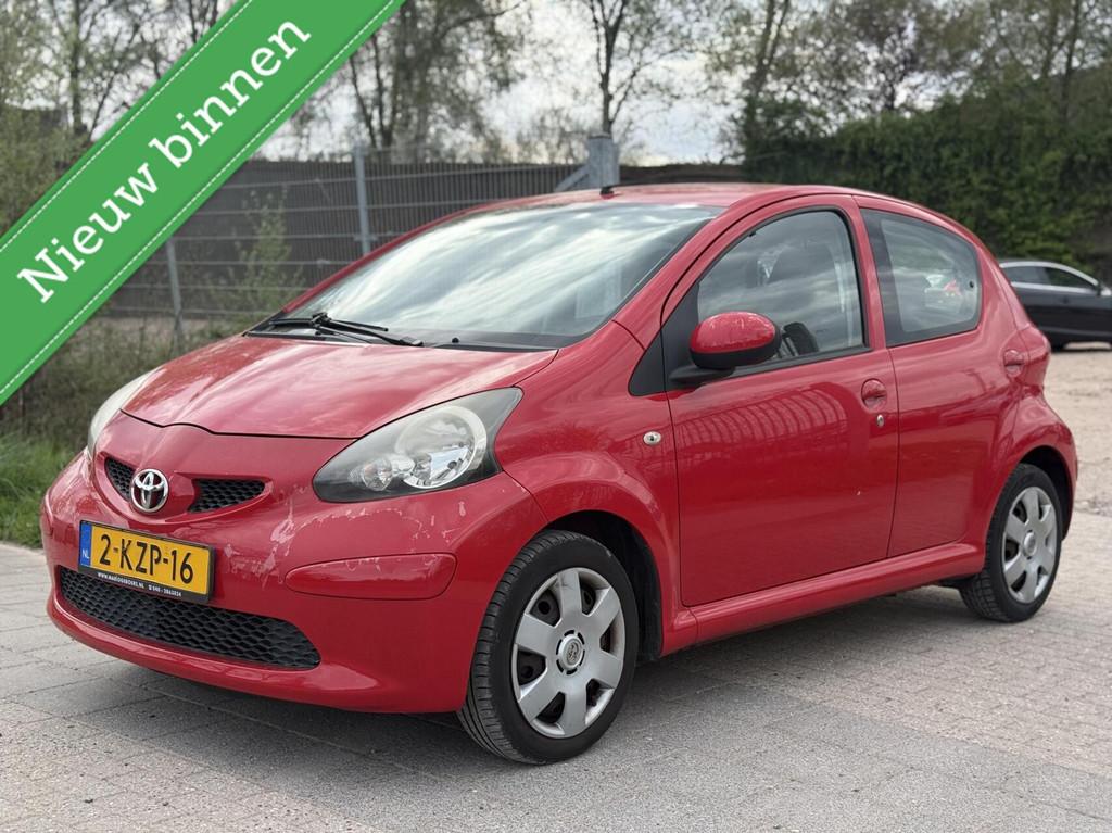 Toyota Aygo 1.0-12V + INCLUSIEF NIEUW APK, Auto's, Toyota, Voorwielaandrijving, Gebruikt, 4 stoelen, 68 pk