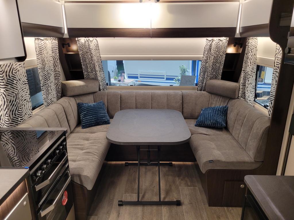 Polar Blue Edition 590 BS, Caravans en Kamperen, Caravans, Rondzit, Bedrijf, Overige typen, Tot en met 4