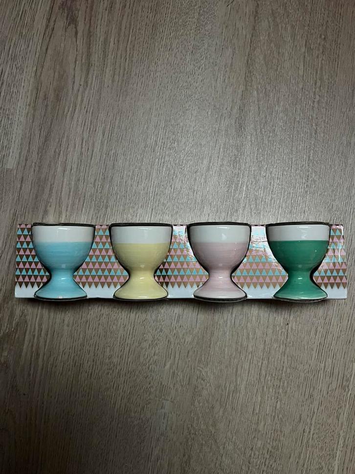 Blond Amsterdam Blondelicious eierdoppen, Huis en Inrichting, Keuken | Servies, Zo goed als nieuw, Bord(en), Blond Amsterdam, Aardewerk