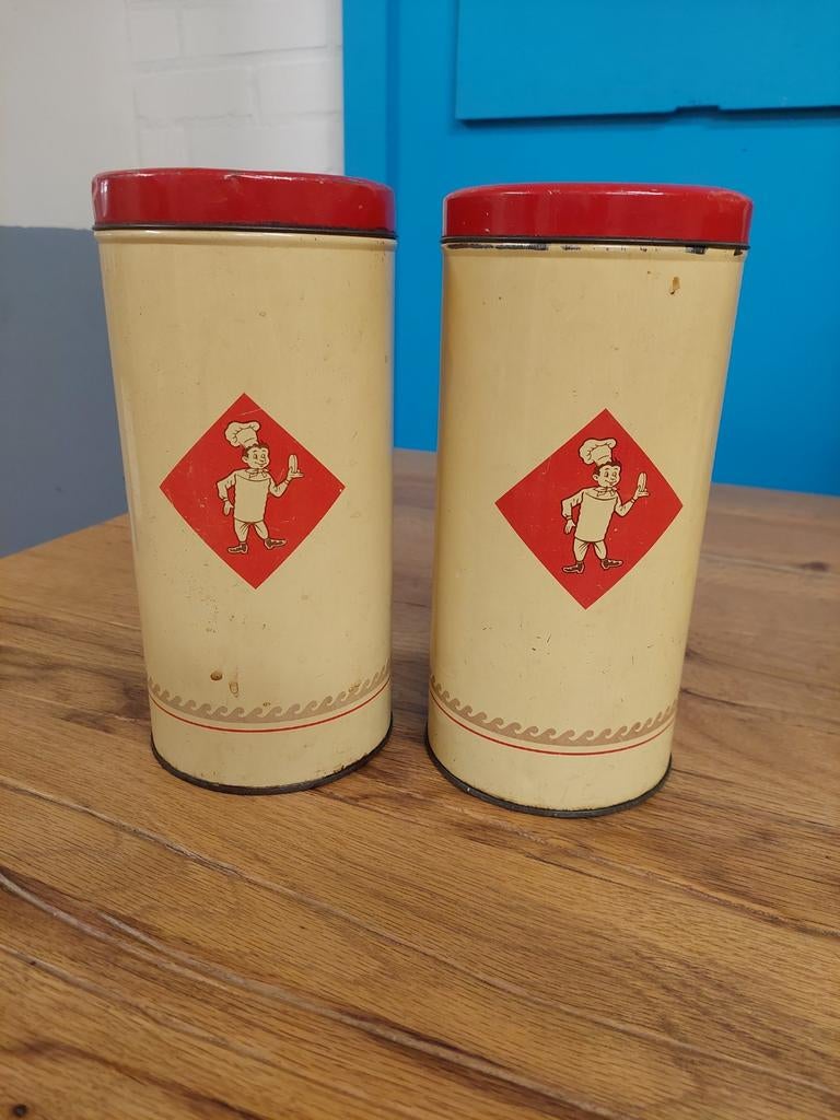 Twee oude blikken bussen Bolletje beschuit, Ophalen of Verzenden