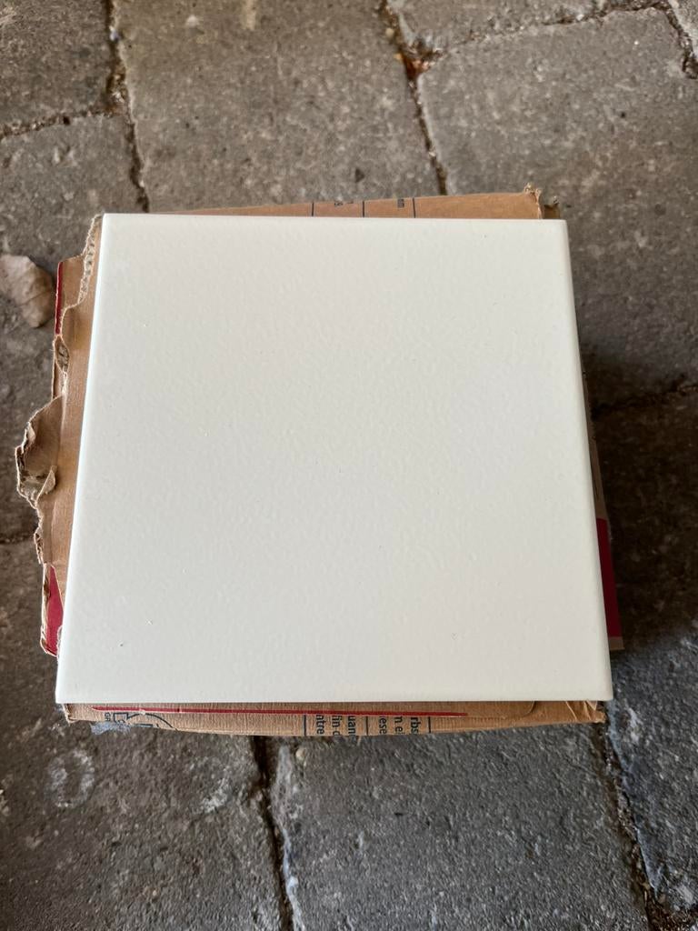 Wandtegel Sphinx 15x15cm romig 103 stuks, Ophalen, Nieuw, Minder dan 20 cm, Minder dan 20 cm