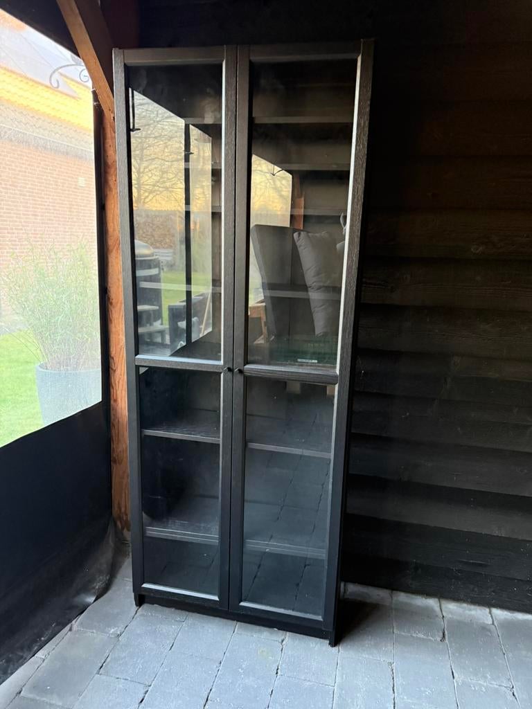 Billy vitrinekast Ikea zwart kast boekenkast bijna gratis, Huis en Inrichting, Kasten | Vitrinekasten, Ophalen, Gebruikt, 200 cm of meer