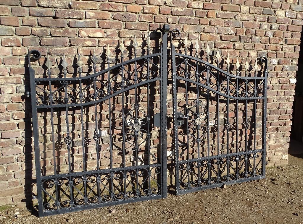 zeer mooie ijzeren poort hek, Ophalen