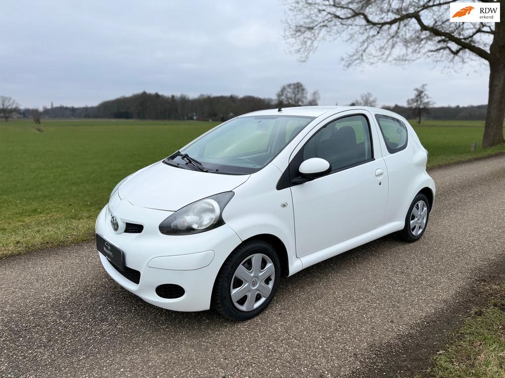 Toyota Aygo 1.0-12V AIRCO / ELEK. RAMEN / NIEUWE APK, Voorwielaandrijving, 4 stoelen, Origineel Nederlands, Bedrijf
