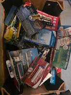 Doos met vrachtwagen, Hobby en Vrije tijd, Modelauto's | 1:87, Ophalen, Bus of Vrachtwagen, Overige merken