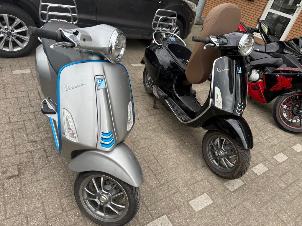2 x Vespa Elettrica (25km - 45km) 1 koop (defect), Ophalen of Verzenden, Zo goed als nieuw, Benzine, Vespa LX