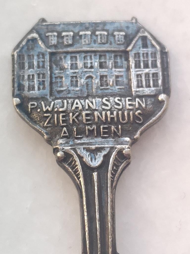 PW Janssen ziekenhuis Almen 1915-1993  nu Hotel Ehzerwold, Ophalen of Verzenden