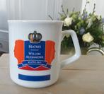 Beker/mok willem-alexander - beatrix (30 april 2013) - troon, Ophalen of Verzenden, Nieuw, Nederland, Servies