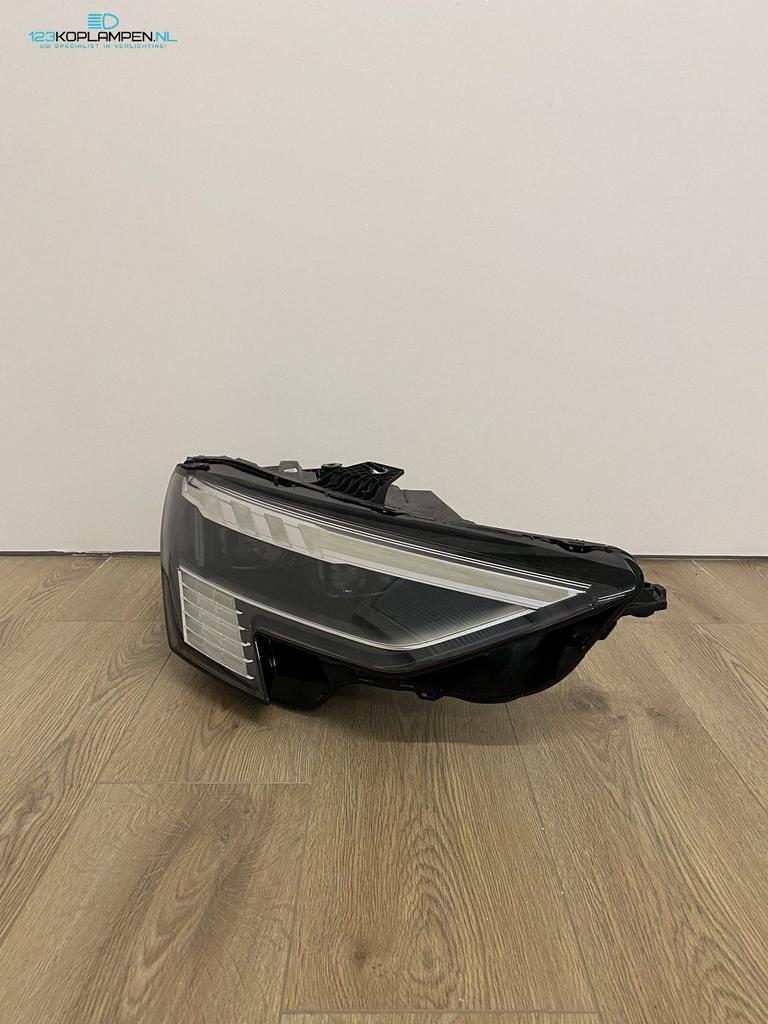 Audi A3 8Y Matrix led koplamp rechts, Gebruikt, -, -, -