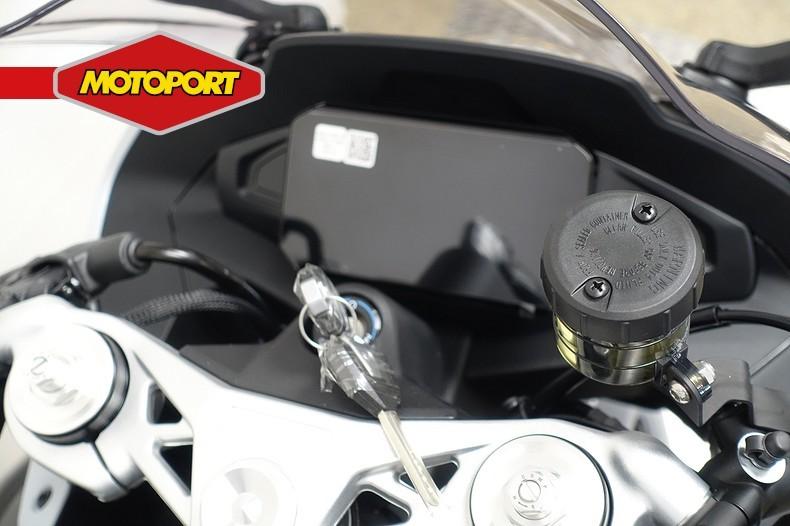 CFMOTO 675SR-R (bj 2025), Super Sport, CFMOTO, Battelsesteenweg 471
B-2800  Mechelen, BE, Salesdesk@bwimport.eu
