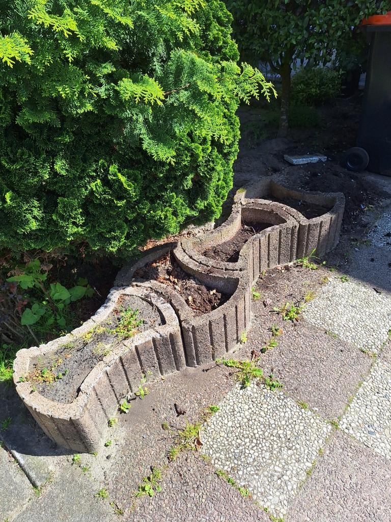 Betonnen bloembakken 22 stuks, Tuin en Terras, Ophalen, Gebruikt, Minder dan 30 cm, 100 cm of meer