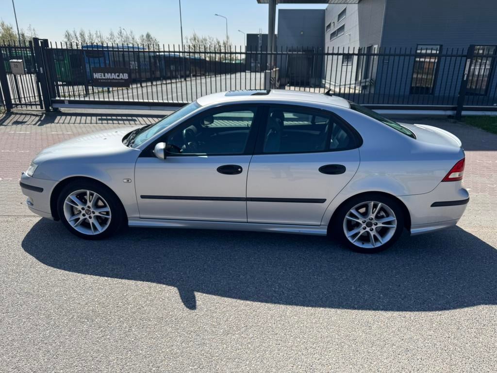 Saab 9-3 2.0 Turbo Aero Sport Sedan AUT 2004 Grijs  + schade, Auto's, Saab, 1998 cc, 4 cilinders, Grijs, 1470 kg