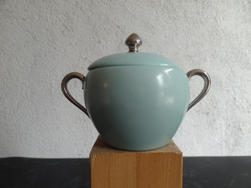 suikerpot van porselein, gemerkt Paris Delvaux, Verzenden