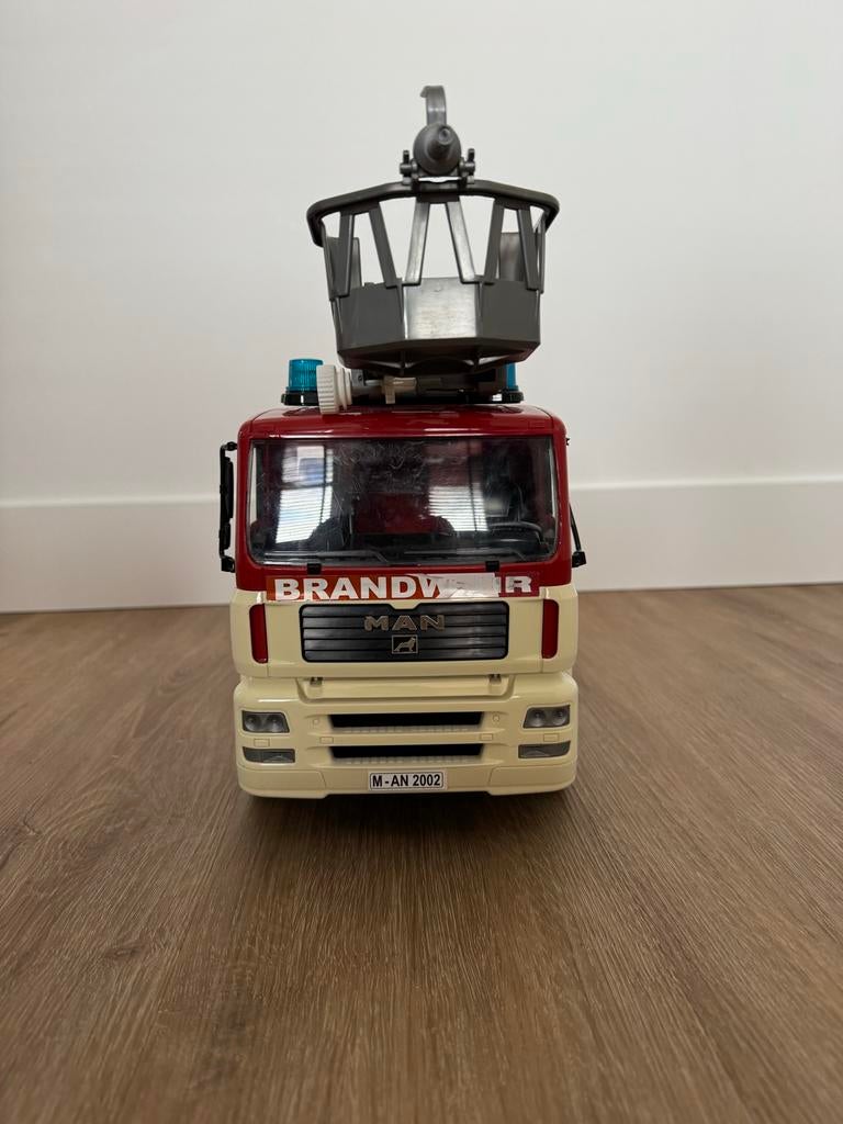Bruder brandweerwagen, Ophalen, Gebruikt