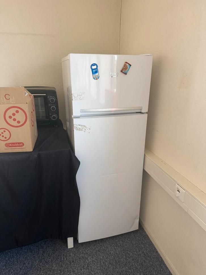 Goed werkende koelkast met vriesvak - Enschede, Witgoed en Apparatuur, Koelkasten en IJskasten, Gebruikt, Met vriesvak, 150 tot 200 liter