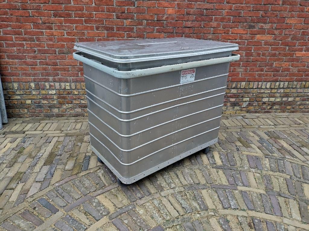 Remondis aluminium verrijdbare container , dossier afvalbak, Ophalen, Gebruikt