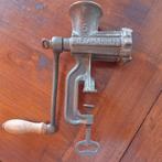 Vleesmolen antiek, Antiek en Kunst, Antiek | Keukenbenodigdheden, Ophalen of Verzenden