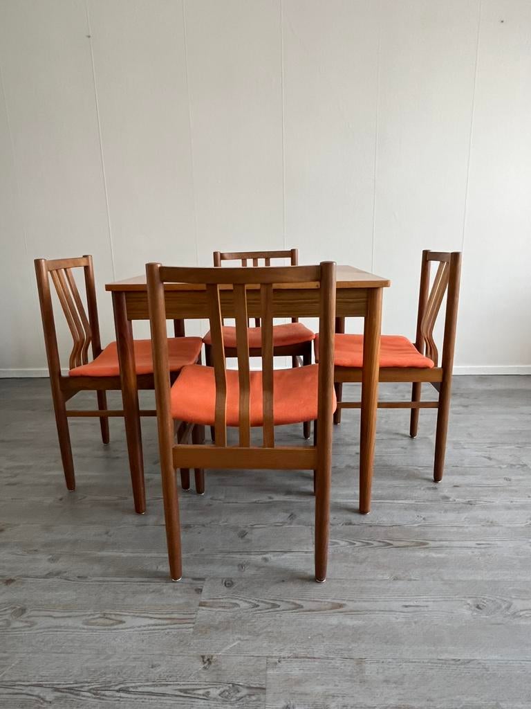Vintage teak eetkamerset Deens uitschuifbaar 4 stoelen, Ophalen, Gebruikt, Scandinavische / Deense teak stijl uit de jaren 60-70.