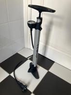 Fietspomp met drukmeter in prima staat., Ophalen of Verzenden, Drukmeter, Gebruikt