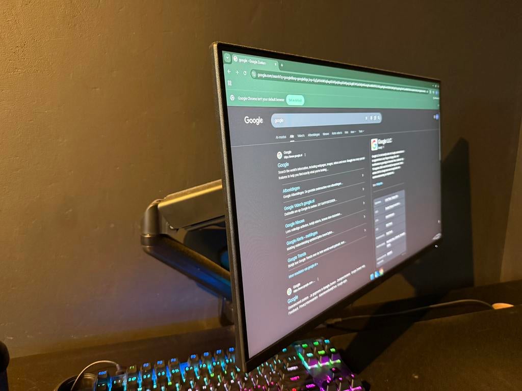 240hz monitor + monitor arm, Computers en Software, Monitoren, Ophalen, IPS, Full HD, Minder dan 1 ms