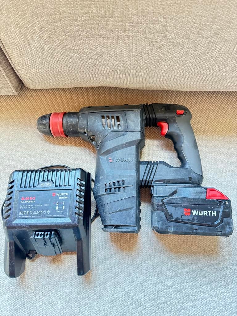 WURTH H 28-MAS Accu Boorhamer met Lader en Accu, Boor- en/of Breekhamer, Ophalen of Verzenden, Klopboormechanisme, Gebruikt