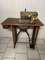 Antieke PFAFF 230 Naaimachine op Tafel - Werkt op 220V, Antiek en Kunst, Antiek | Naaimachines, Ophalen