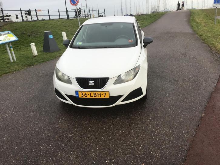 SEAT Ibiza 1.2 Club bj2010/apk tot januari 2027/airco/5drs, Auto's, Seat, Bedrijf, Te koop, Ibiza, ABS, Airbags, Airconditioning