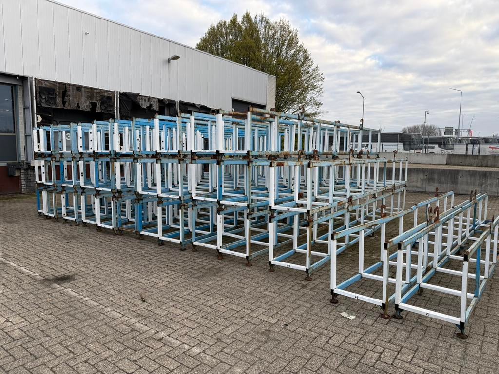 Materiaalrekken, kratten, stapelrekken,stapelrack,bodemprijs, Doe-het-zelf en Verbouw, Ophalen of Verzenden, Gebruikt, IJzer