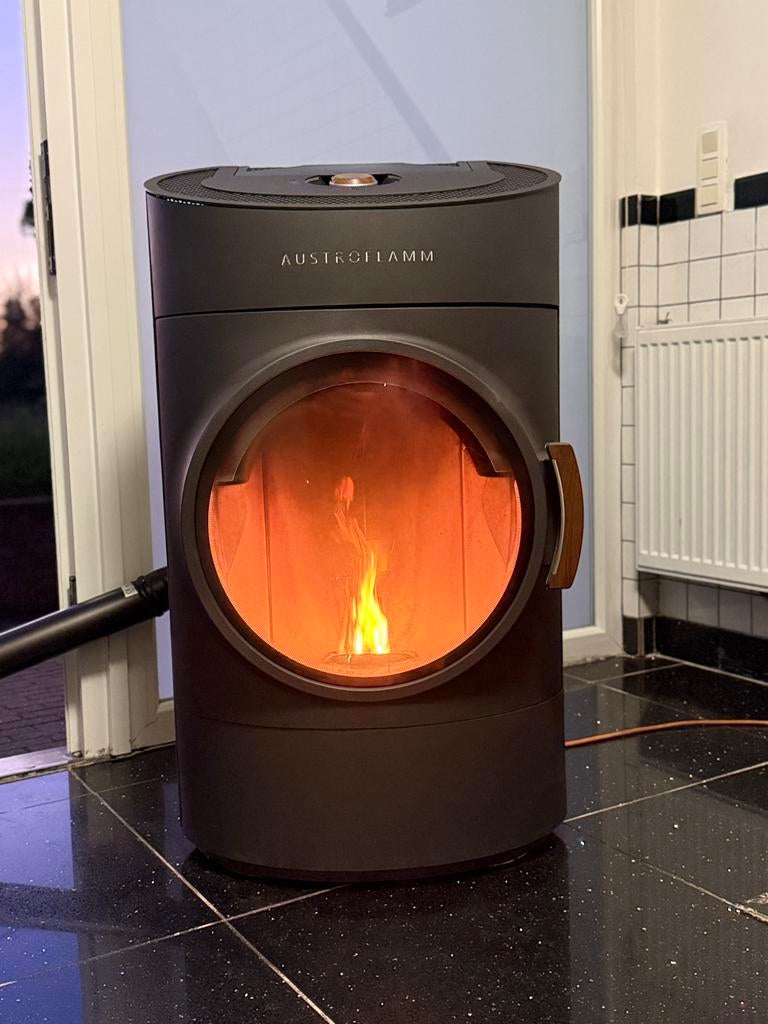Austroflamm clou 8kW Pelletkachel, Ophalen of Verzenden, Zo goed als nieuw, Overige brandstoffen, Pelletkachel