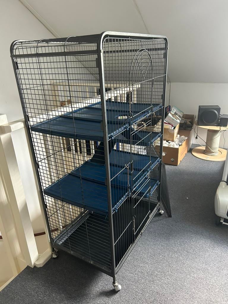 Fretten of chinchilla kooi, Ophalen, Kooi, Zo goed als nieuw, 90 cm of meer