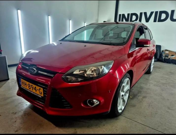 Ford Focus 1.6 Ecoboost 150pk 2011 Rood, 1596 cc, 1258 kg, 4 cilinders, Stationwagon