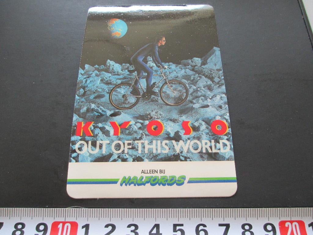 sticker fiets op de maan KYOSO out of this world - halfords, Ophalen, Zo goed als nieuw