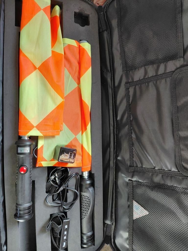 Professionele piepvlaggen scheidsrechter voetbal, Ophalen of Verzenden