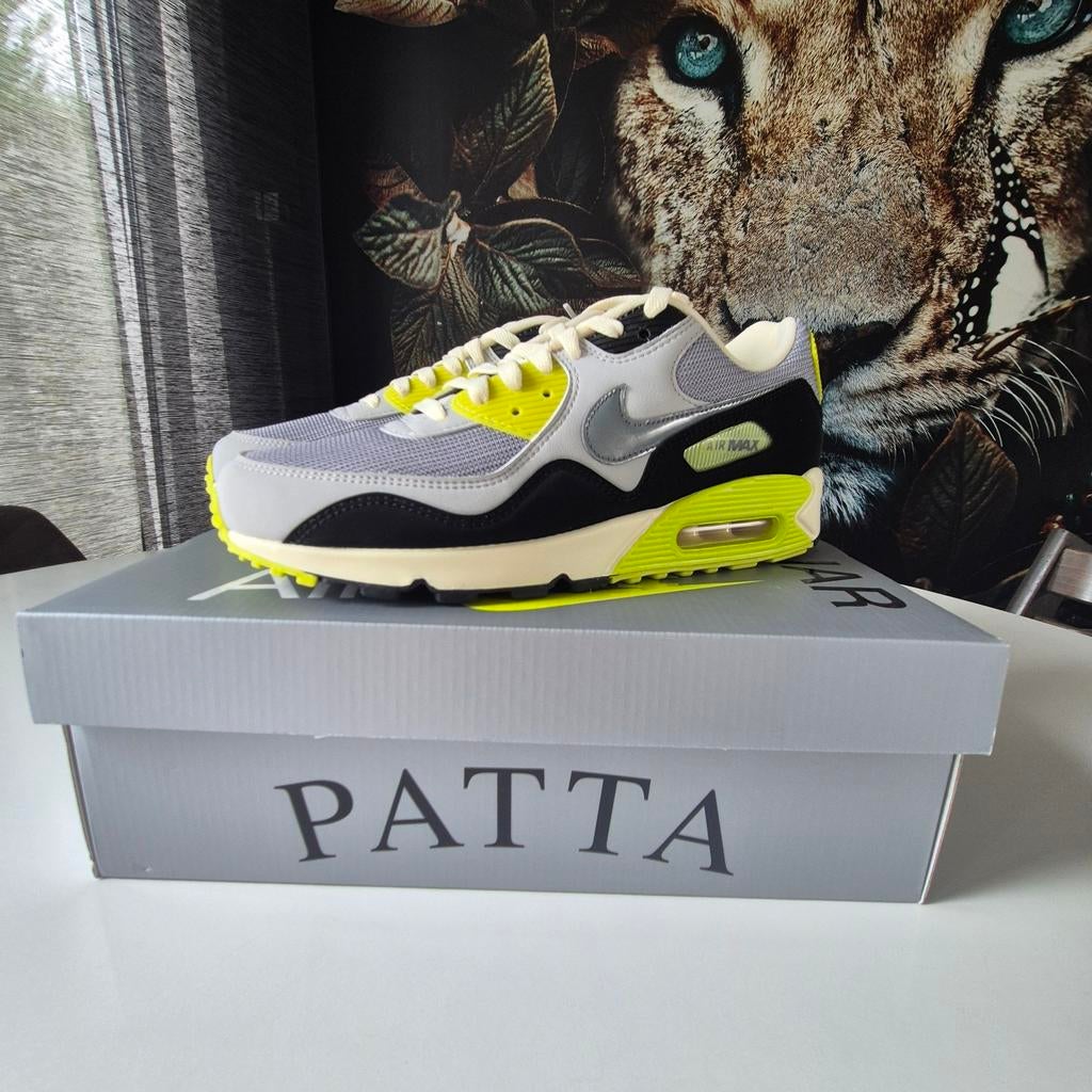 Nike Air Max 90 x Patta Cyber and Particle Grey maat 43, Kleding | Heren, Schoenen, Ophalen of Verzenden, Nieuw, Overige kleuren