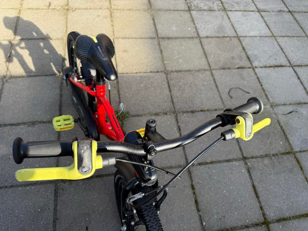 Kleuter fiets Btwin Racing 900 16 inch. ZGAN., Ophalen of Verzenden, Gebruikt, 16 tot 20 inch