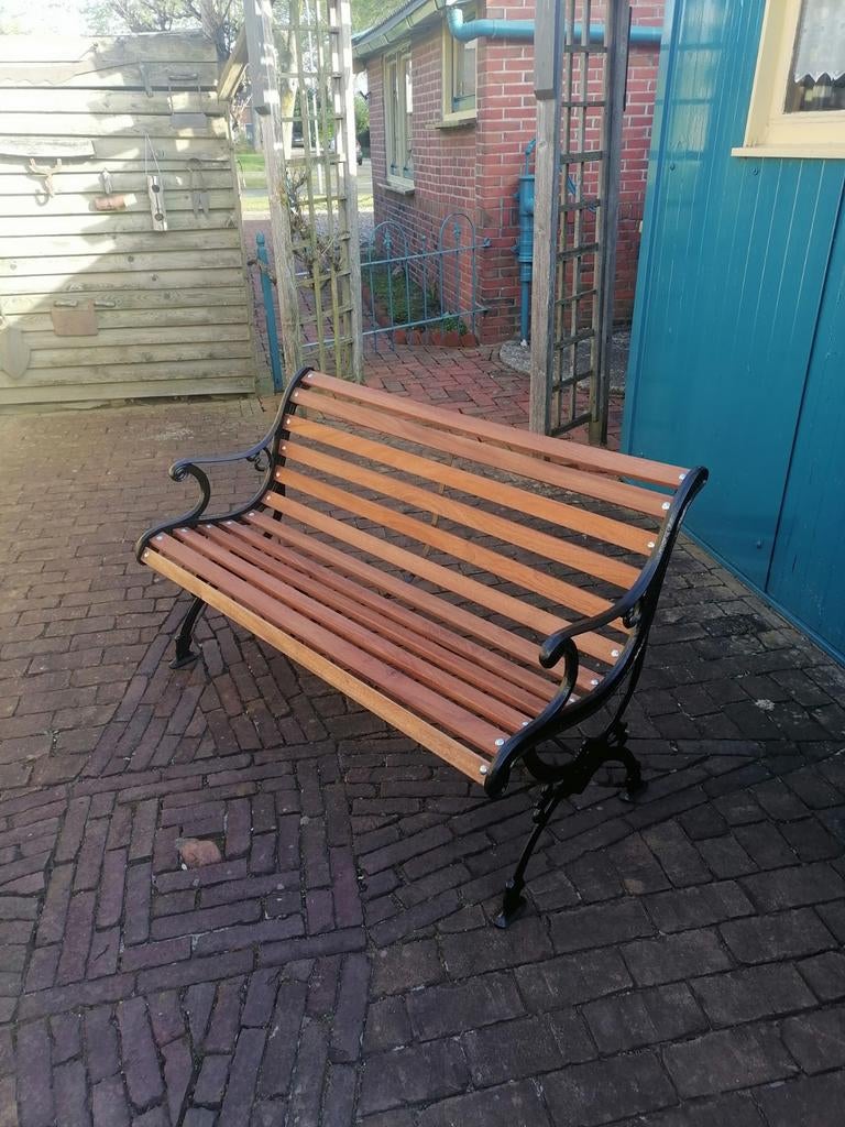 Gietijzeren Tuinbank met Mahonie Hardhout Latten, Ophalen, Zo goed als nieuw, Hout