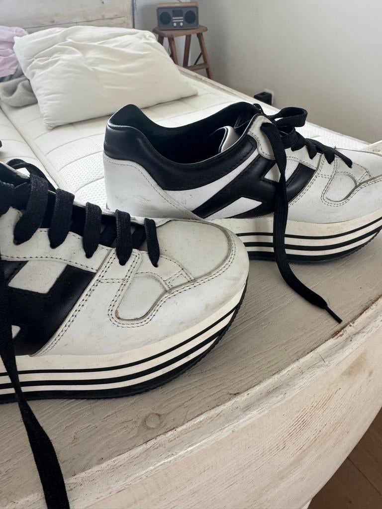 Hogan plateau gympen maat 38, Ophalen of Verzenden, Gedragen, Wit, Sneakers of Gympen