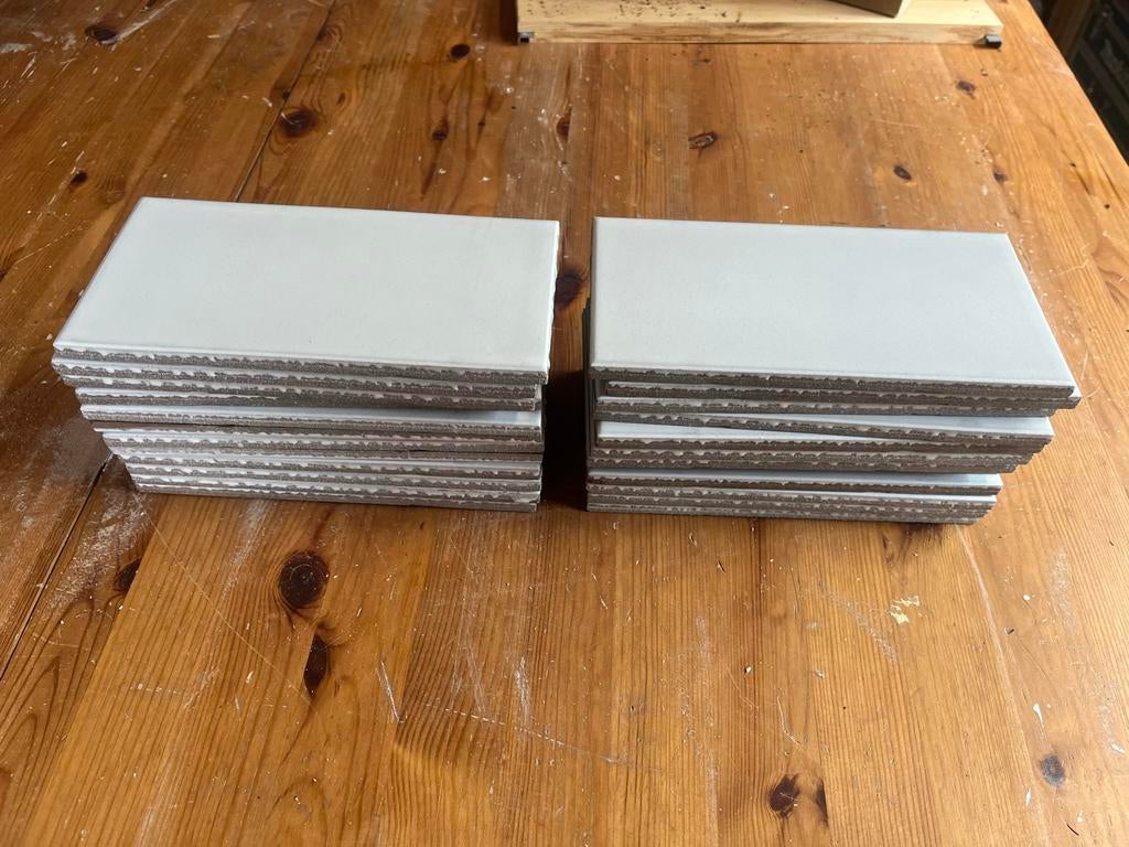 24 Witte wandtegels, 20x10 cm, Ophalen, Gebruikt, Minder dan 20 cm, 20 tot 40 cm