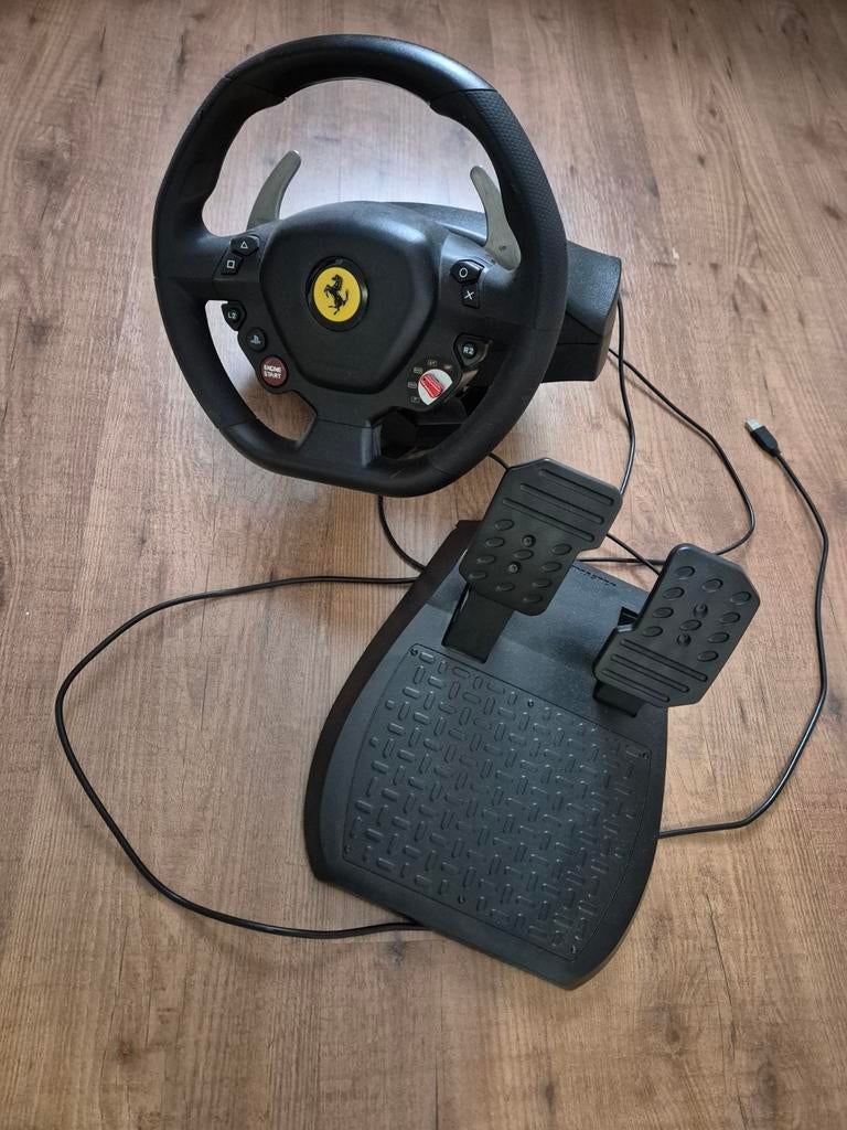 Thrustmaster T80 Ferrari 488 GTB Edition, Ophalen, Gebruikt, Stuur of Pedalen, PlayStation 4