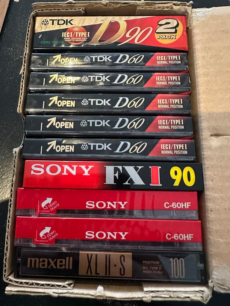 11 gesealde cassettebandjes: TDK, Sony, Maxwell, Cd's en Dvd's, Cassettebandjes, 2 t/m 25 bandjes, Overige genres, Ophalen of Verzenden