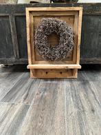Robuust houten wandbord met haken en krans, Ophalen, Zo goed als nieuw