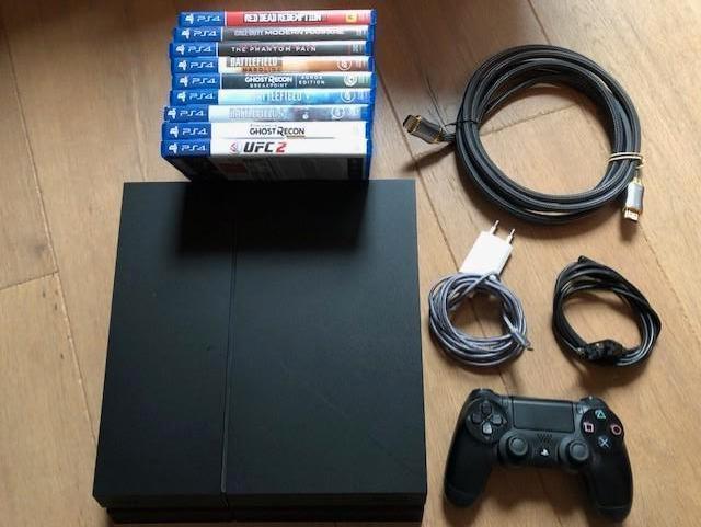 Playstation 4 met alle benodigde aansluitkabels, een control, Spelcomputers en Games, Spelcomputers | Sony PlayStation 4, Gebruikt
