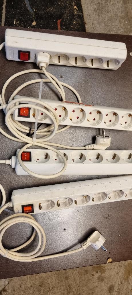 tafel verleng snoer 4 x met schakelaar, Muziek en Instrumenten, Ophalen of Verzenden, Zo goed als nieuw, Apparatuur