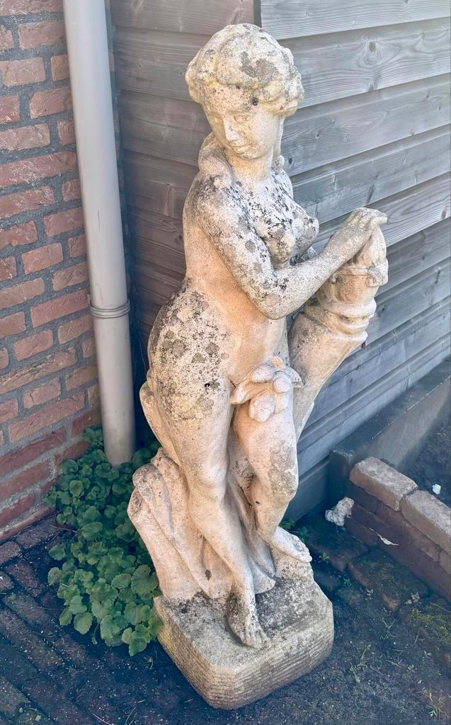 Klassiek Tuinbeeld Vrouw met Hoorn van Overvloed - ca. 1m ho, Tuin en Terras, Tuinbeelden, Gebruikt, Mensenbeeld, Steen, Ophalen