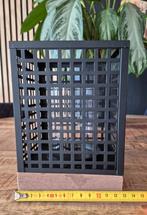 Zwarte metalen kandelaar met glazen houder, Ophalen of Verzenden, Zo goed als nieuw, Metaal, Kandelaar